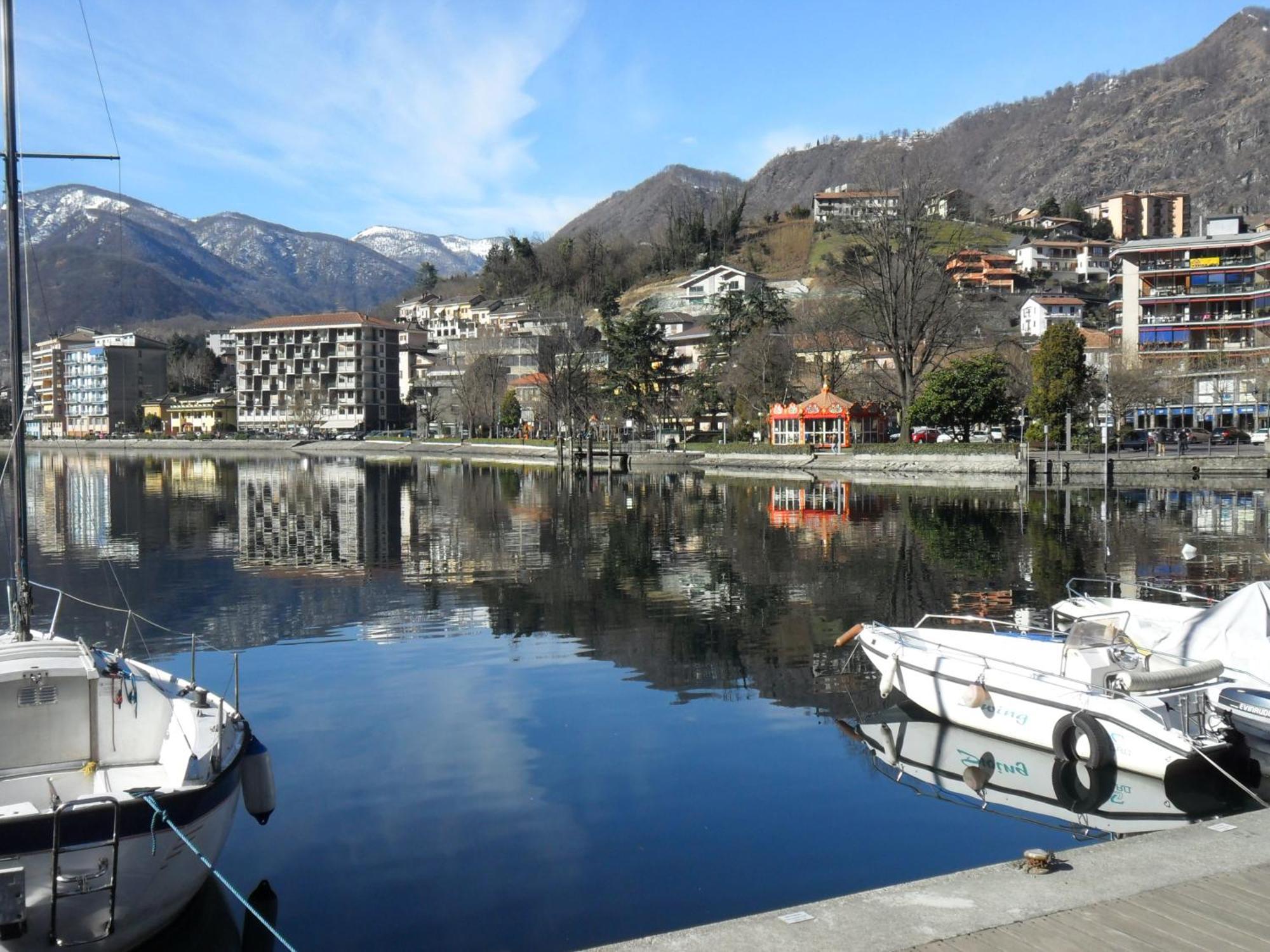オメーニャResidenza Gattoniアパートメント エクステリア 写真